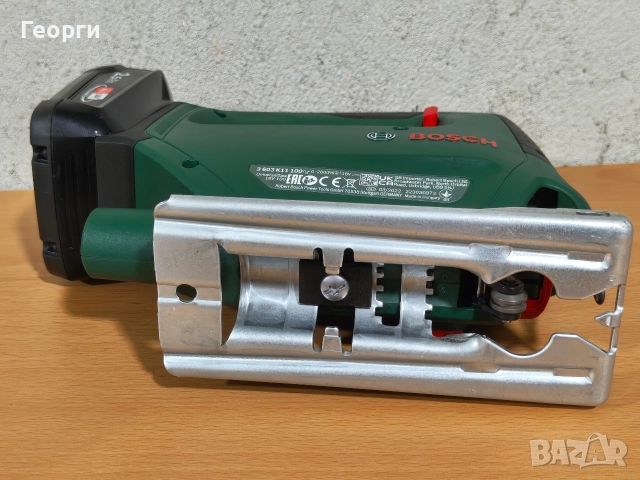Акумулаторно зеге Bosch UniversalSaw 18V-100, снимка 4 - Други инструменти - 52913294