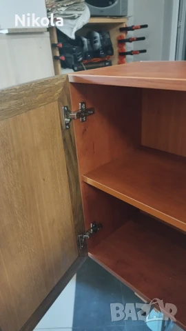 Кухненски шкаф горен ред с орехови врати масив 80/60/32см, снимка 16 - Кухни - 51173374