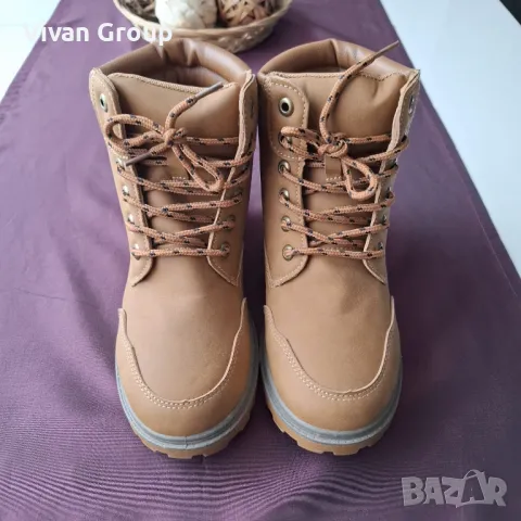 НОВИ Детски Боти размер 39 