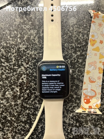 Apple Watch Series 4, снимка 5 - Смарт гривни - 56451963