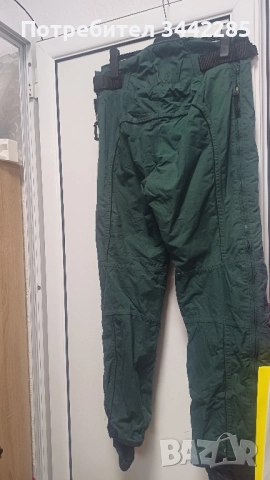 Ски панталон Burton, снимка 2 - Зимни спортове - 52560536