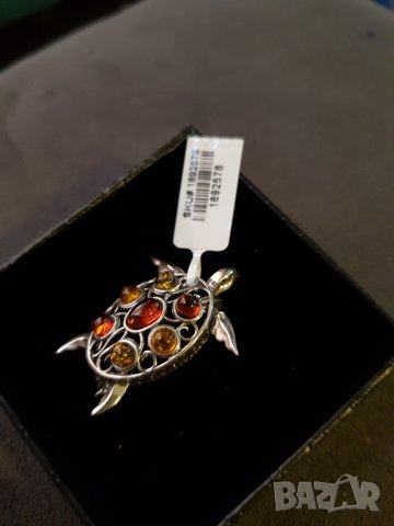 Сребърна брошка с кехлибар , снимка 4 - Колиета, медальони, синджири - 38579865
