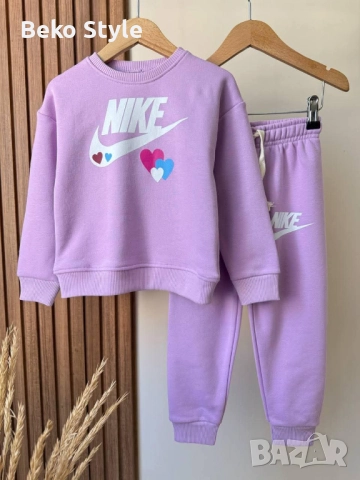 Лилав екип Nike за момиченца