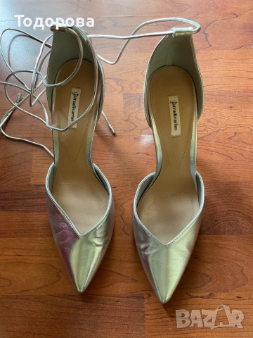 Сребристи официални обувки Stradivarius със завързване около глезена