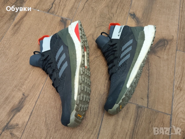 Туристически обувки Adidas Terrex, снимка 3 - Мъжки боти - 53932013