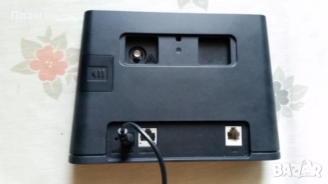 Рутер за мобилен интернет Huawei B311-221 Wi-Fi , снимка 2 - Рутери - 51792702