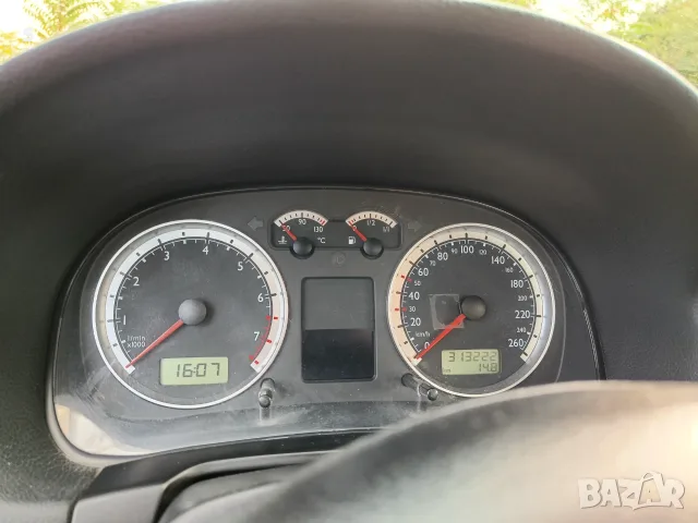VW Bora 1.6i газ, снимка 12 - Автомобили и джипове - 56451859