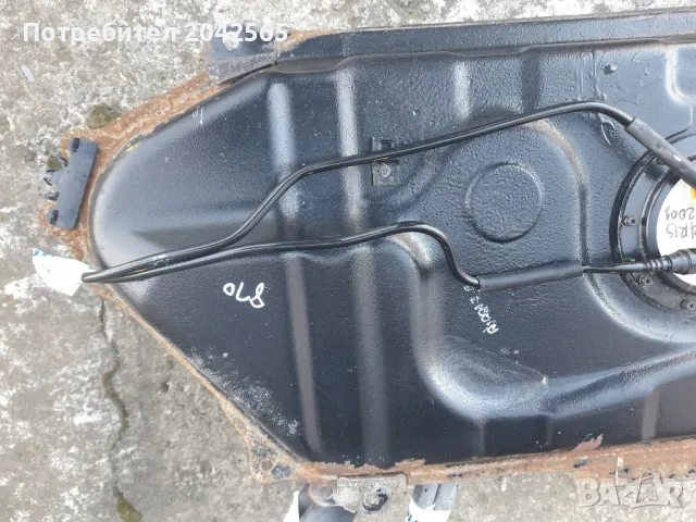 Резервоар за Тойота Ярис , снимка 3 - Части - 48253406