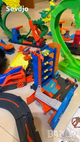 Hot WHeels град за игра, снимка 12 - Коли, камиони, мотори, писти - 52956188