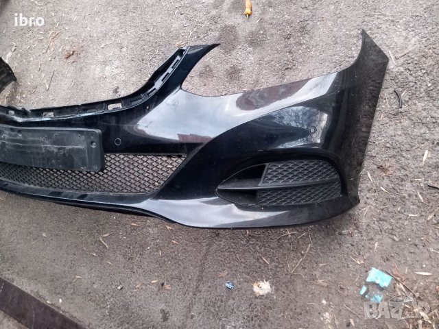 Предна броня за мерцедес Е класа W212, снимка 2 - Части - 39145292