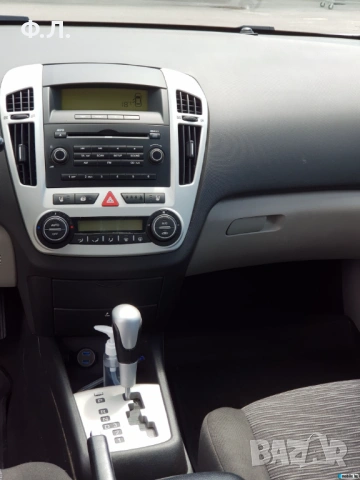 Kia Ceed 1.6 CRDi GT, снимка 2 - Автомобили и джипове - 53993185