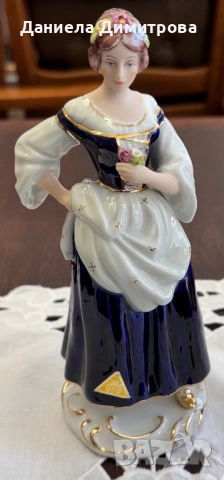 Елегантна дама, Royal Dux Bohemia