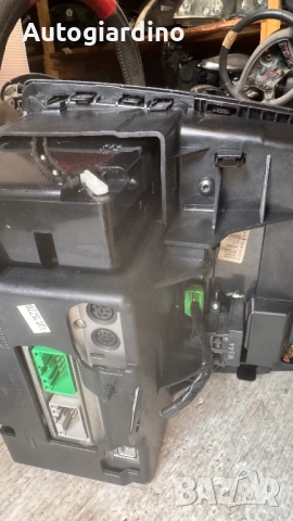 Оригинална Аудио / GPS и видео система за Volvo XC70 2008 - 30722446 / 3865-9087, снимка 2 - Части - 52793950