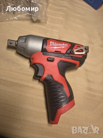 Акумулаторен ударен гайковерт Milwaukee M12 BIW12-0, 12 V, 138 Nm, ½″, без батерии и зарядно, снимка 3 - Други инструменти - 53260555