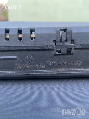Трети стоп за Vw Golf 4 / Bora, снимка 4 - Части - 54306650