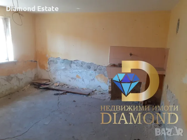 Двуетажна къща в село Медникарово, обл. Стара Загора, снимка 9 - Къщи - 56069465