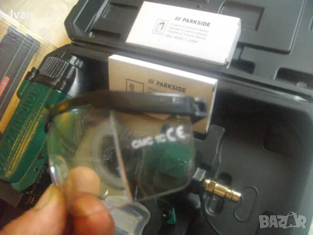НОВ ПНЕВМАТИЧЕН КОМБИНИРАН ТАКЕР СКОБИ 10-40мм ПИРОНИ 15-50мм ПЪЛЕН КОМПЛЕКТ PARKSIDE, снимка 11 - Други инструменти - 49651954