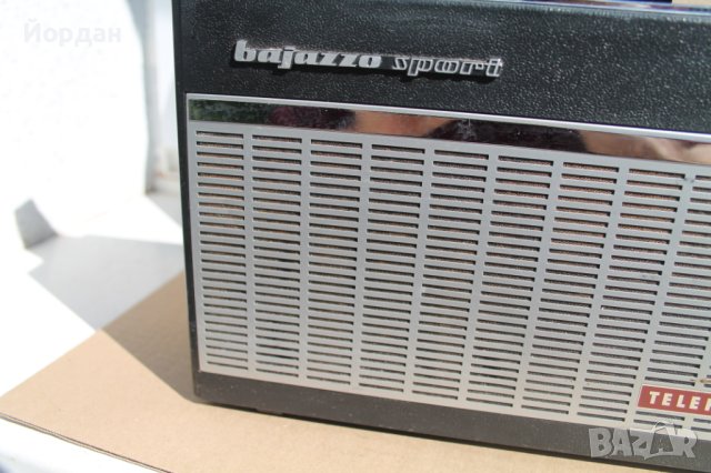 Радио "Telefunken bajazzo sport'', снимка 5 - Радиокасетофони, транзистори - 42249375