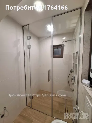 Прозрачна стъклена закалена душ кабина с врата и преграда до окачен таван