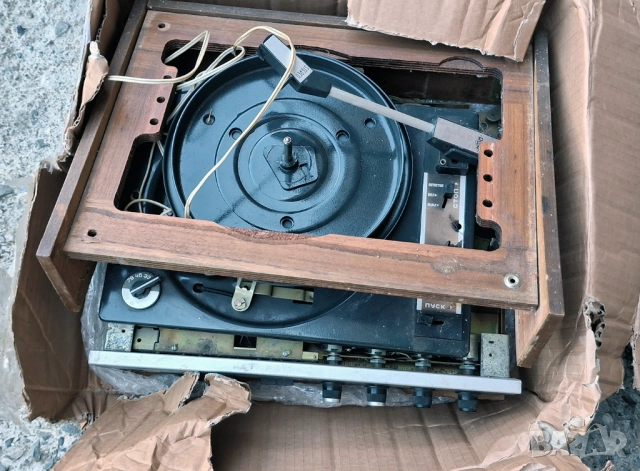 Грамофони Рига Моно, Акорд Моно и Акорд Стерео, снимка 18 - Грамофони - 52830211