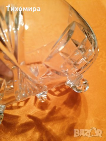 Кристална купа с крачета, снимка 3 - Аксесоари за кухня - 31543794