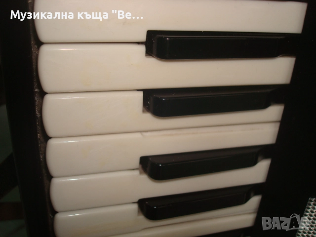 Акордеон Велтмайстер 12 баса, снимка 8 - Акордеони - 52197530