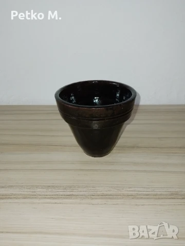 Саксия първа 12 см (с подложка) - черен, без шарка