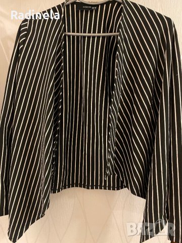 Дамски сака, снимка 4 - Сака - 44307442