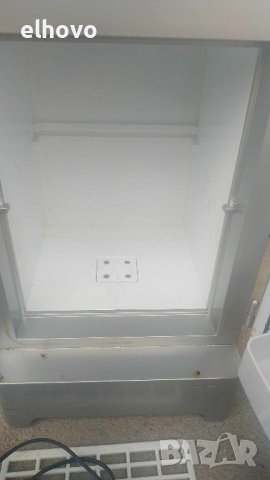 Мини хладилник TRAXON RF-1012, снимка 3 - Хладилници - 42087219