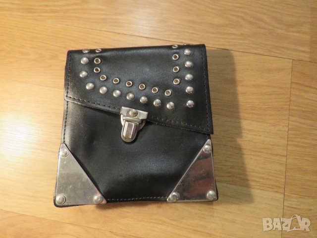 Рокерска моторджийска чантичка, чанта - красота от кожа и метал за теб, снимка 2 - Чанти - 38219067