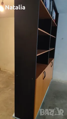 Продавам шкаф (библиотека, етажерка), снимка 4 - Шкафове и рафтове - 56432109