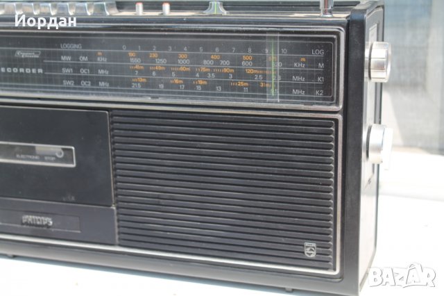 радио касетофон Филипс , снимка 3 - Радиокасетофони, транзистори - 34116922