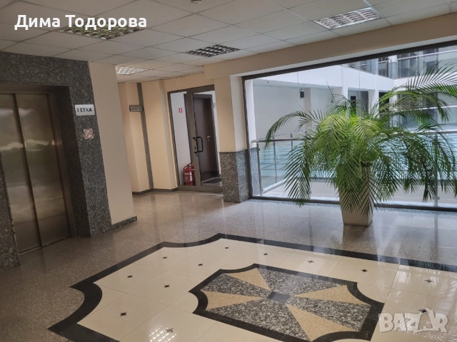 ОФИС НА ТОП ЛОКАЦИЯ В ТОП СГРАДА, снимка 2 - Офиси - 51852162