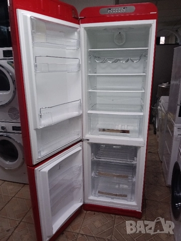 Като нов червен комбиниран хладилник с фризер ретро дизайн Smeg 2 години гаранция!, снимка 5 - Хладилници - 51548556