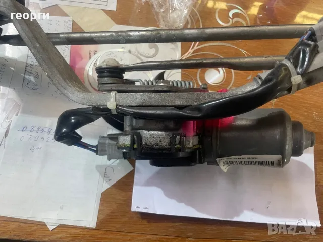 Моторче за чистачки с механизъм за Тойота, снимка 2 - Части - 48293687