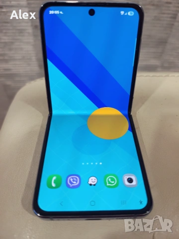 Продавам Samsung z flip 4