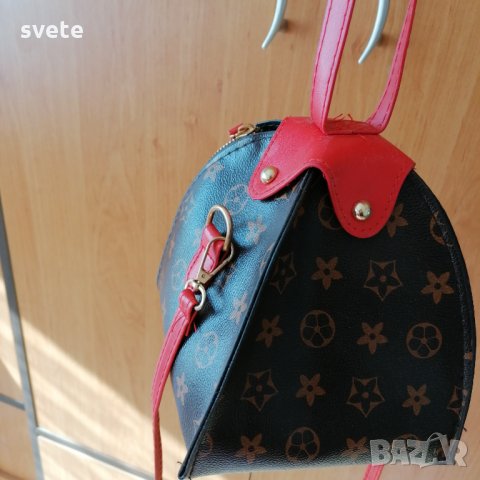  Кокетна малка чантичка реплика на Louis Vuitton, снимка 2 - Чанти - 30516946