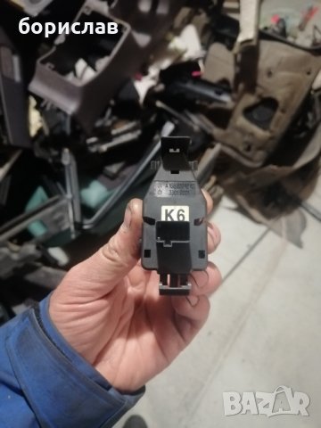 Бутон аварийни светлини за мерцедес а класа, снимка 2 - Части - 31069162