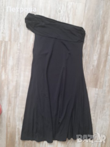Малка черна рокля, снимка 2 - Рокли - 44241056