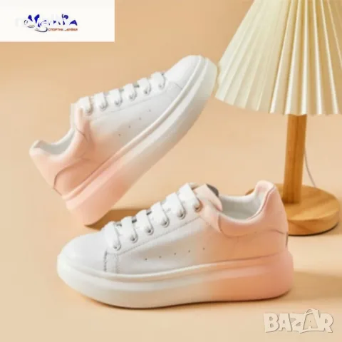 Дамски спортни обувки в преливащ цвят