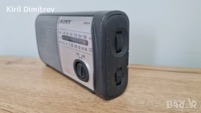 FM/AM радио Sony icf-303, снимка 3 - Радиокасетофони, транзистори - 52867369