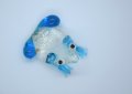 Стъклено сувенирче прозрачна жабка със сини крака-05, снимка 3