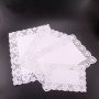 Правоъгълни дантелени хартиени подложки салфетки декоративни за украса чаши и десерти кекс сладкиш, снимка 1 - Аксесоари за кухня - 31604484