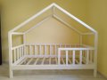 Детско легло тип къщичка, снимка 1 - Мебели за детската стая - 38682857