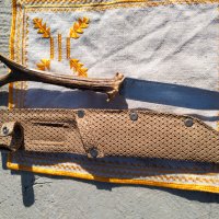 Продавам  нож с дръжка от еленски рог, снимка 1 - Ножове - 42612913
