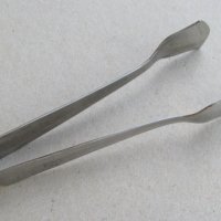 Фина стара метална щипка за бучки захар, 12 см, запазена, снимка 4 - Прибори за хранене, готвене и сервиране - 42261625