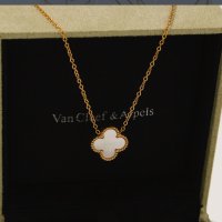 Колие Van Cleef ck25, снимка 1 - Колиета, медальони, синджири - 38185155