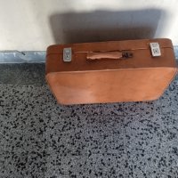 стар ретро куфар, снимка 1 - Антикварни и старинни предмети - 44491661