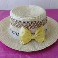Лятна шапка с жълта панделка, снимка 1 - Шапки - 37702468