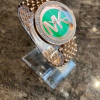 Различни цветове дамски часовници Michael Kors, снимка 8 - Дамски - 27950429